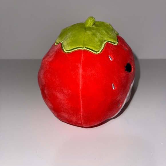 Squishmallows Scarlet The Strawberry & Cinnamon the Frozen Yogurt 5" FlipAMallow - Picture 5 of 9